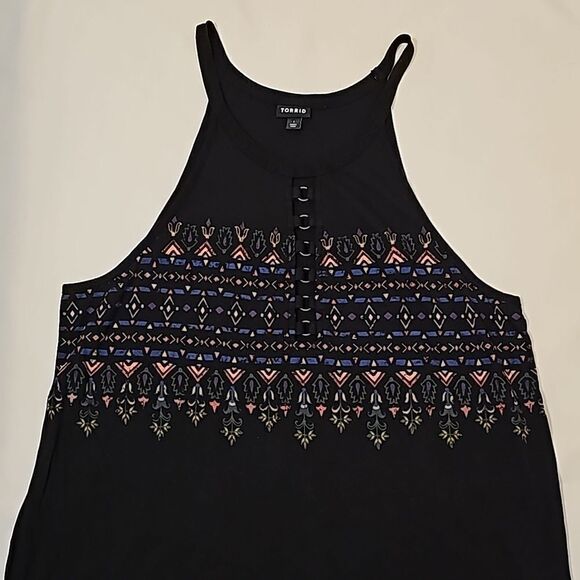 Torrid sleeveless top size 1 - Picture 2 of 8